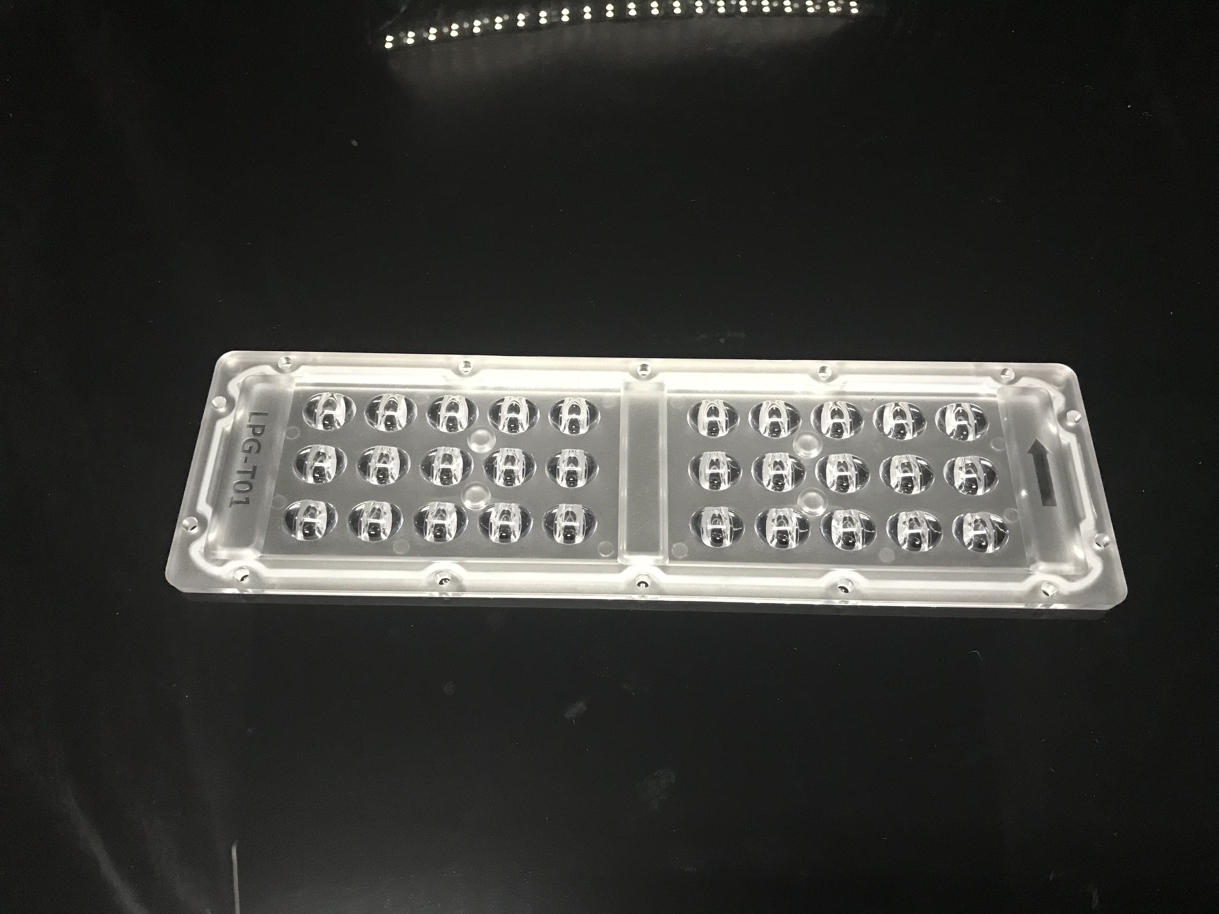 250x74-30H1 Street Light Lens-60×150°-B