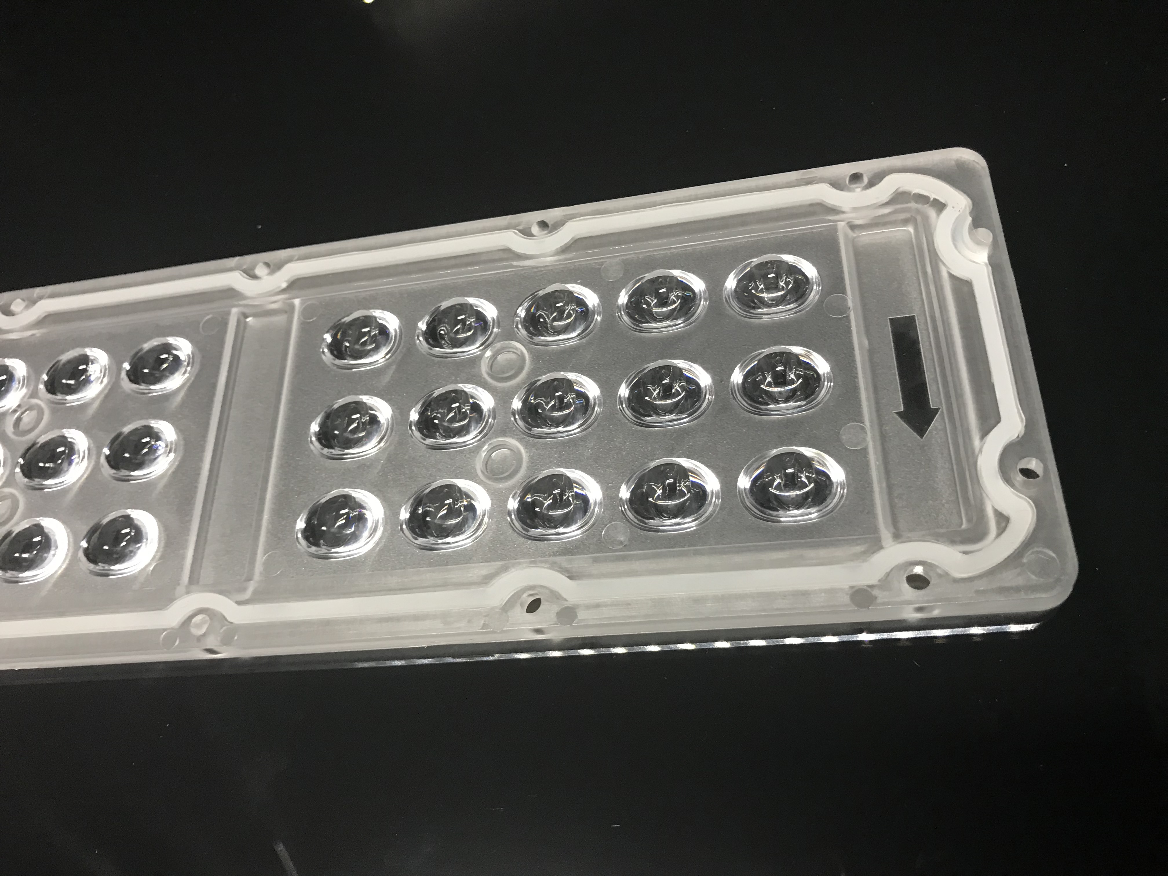 250x74-30H1 Street Light Lens-60×150°-B