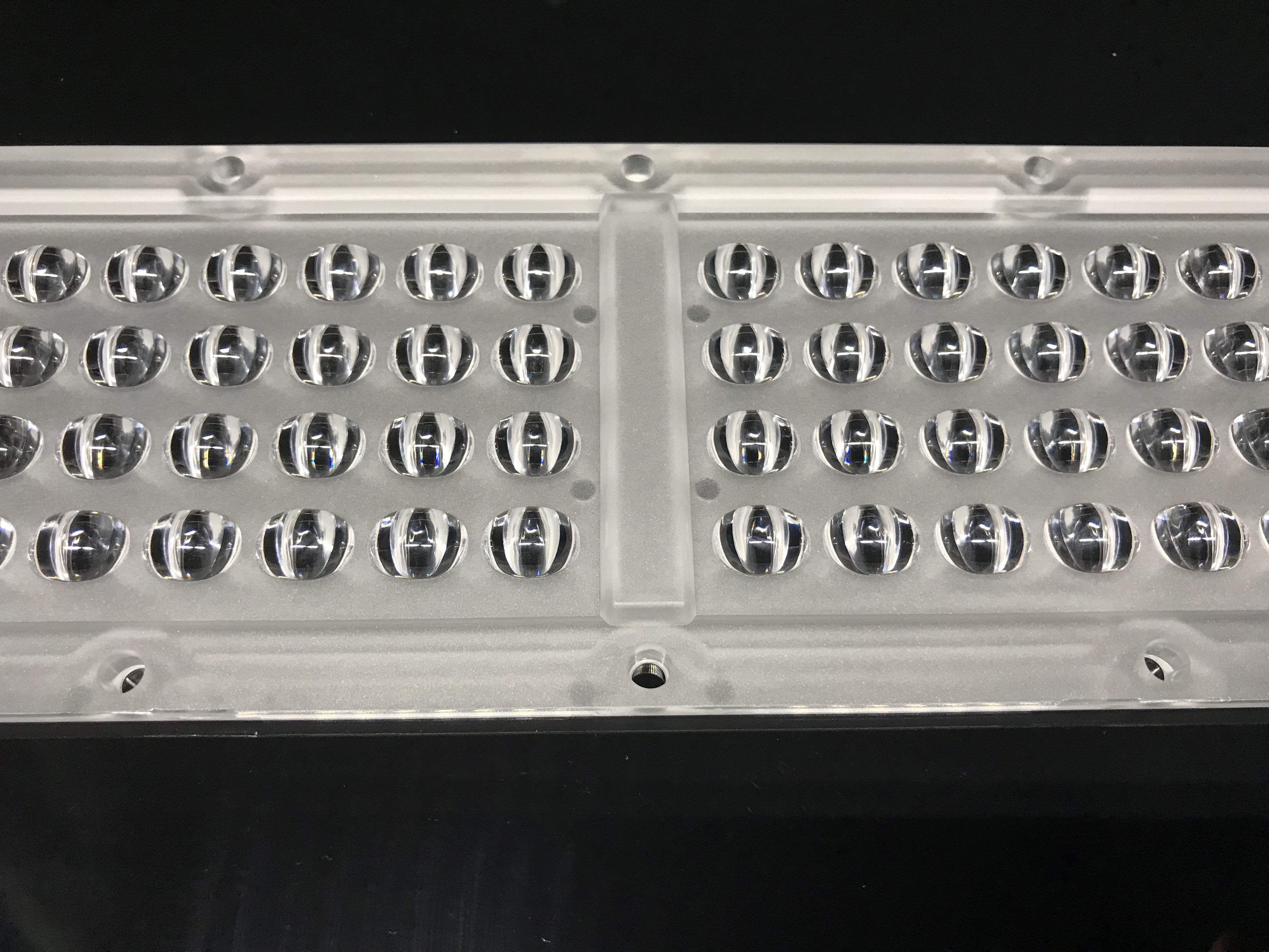 250x74-64H1 Street Light Lens-60×160°