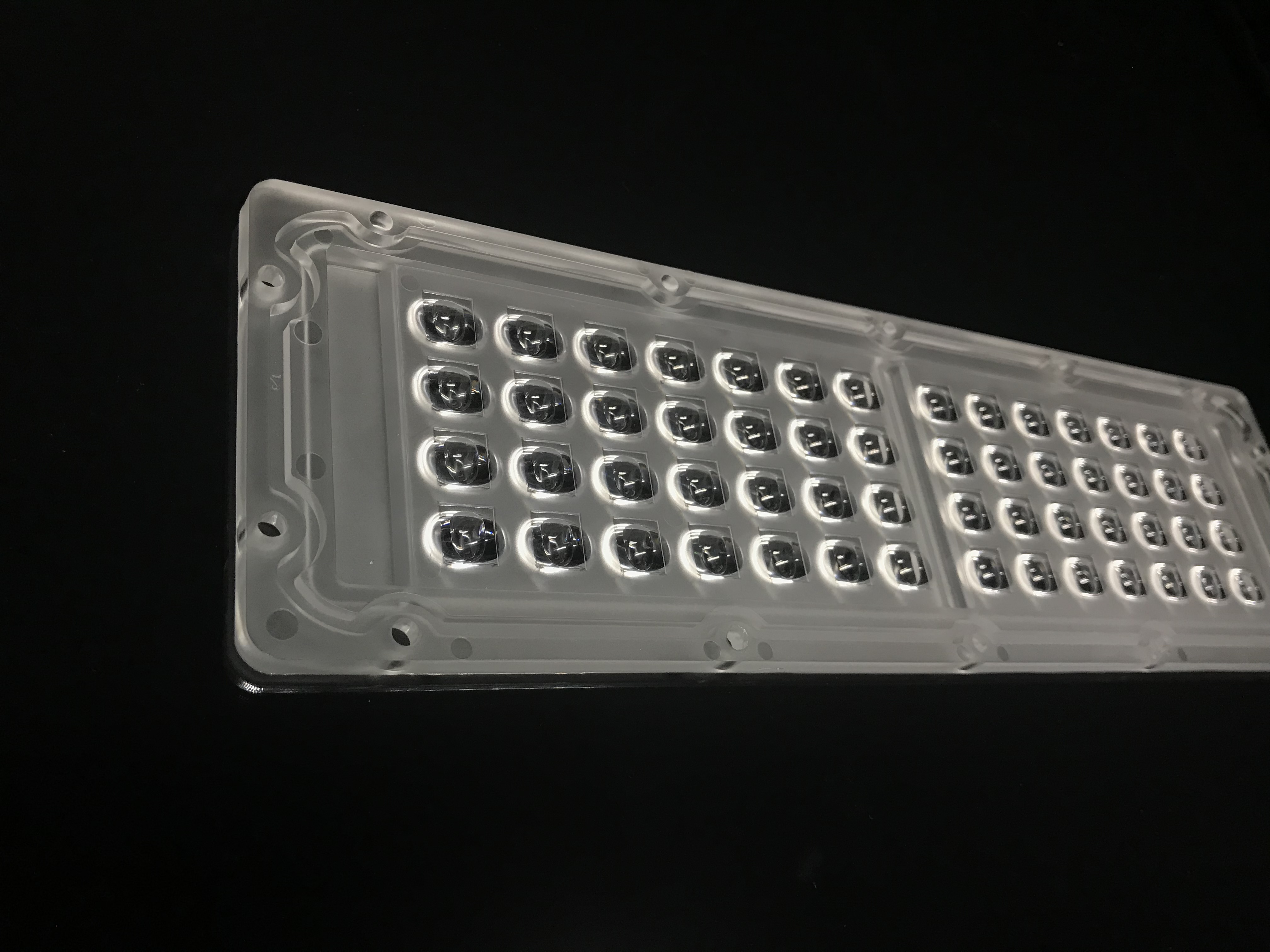 250x74-56H1 Street Light Lens-60×160°