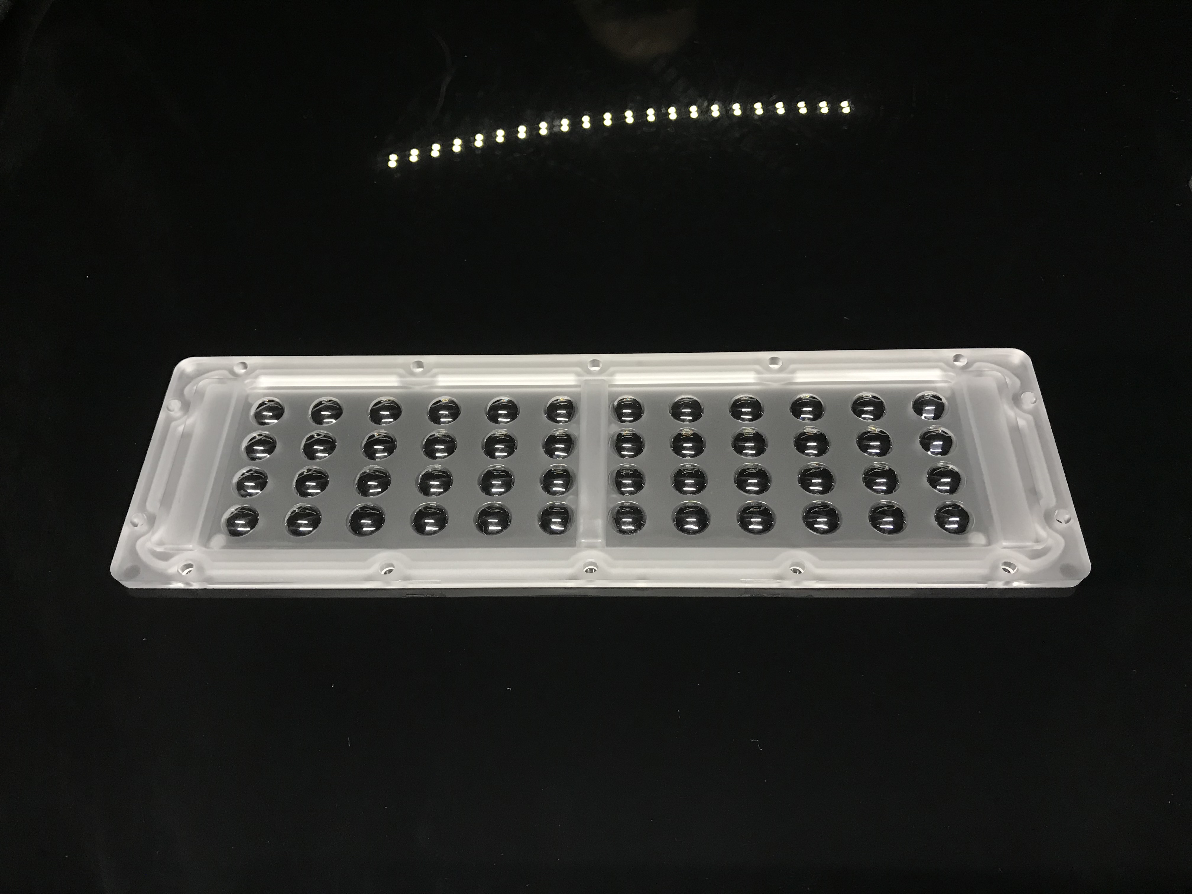 250x74-48H1 Street Light Lens-60×150°