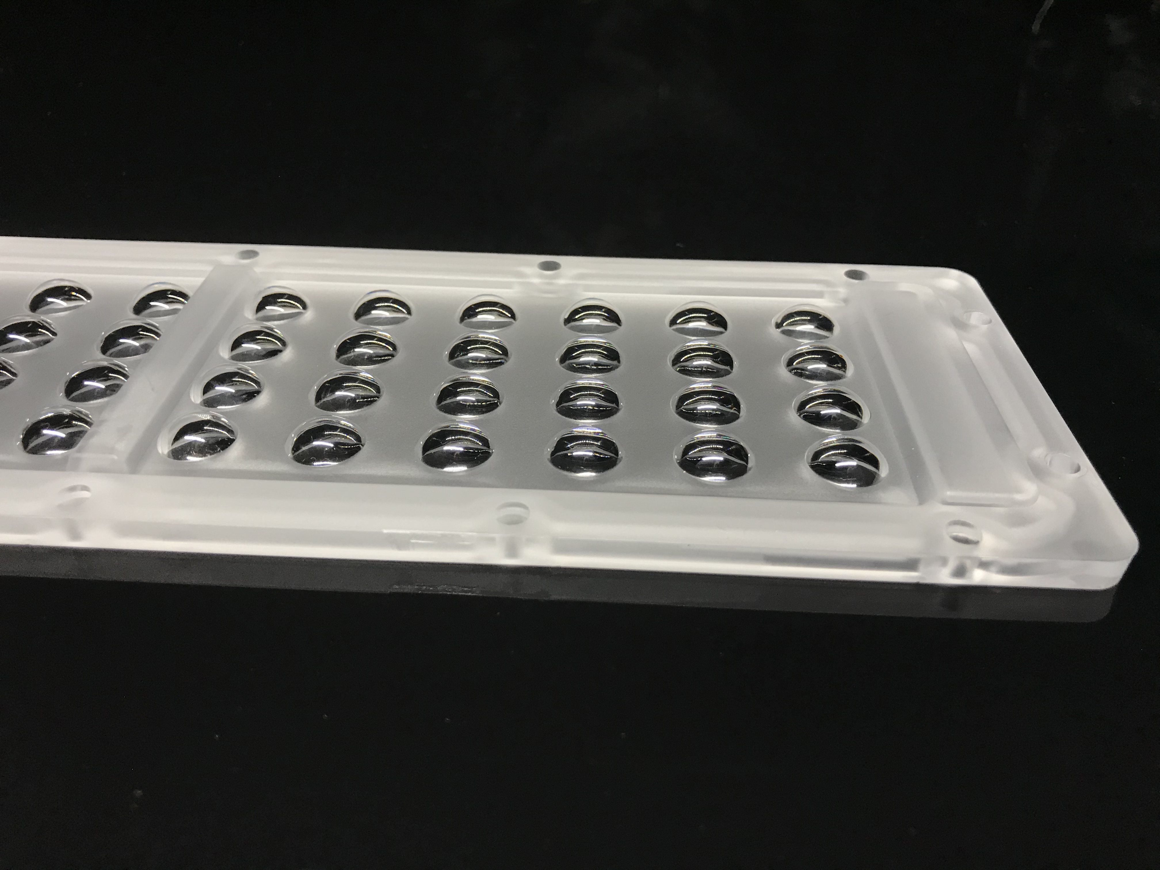 250x74-48H1 Street Light Lens-60×150°