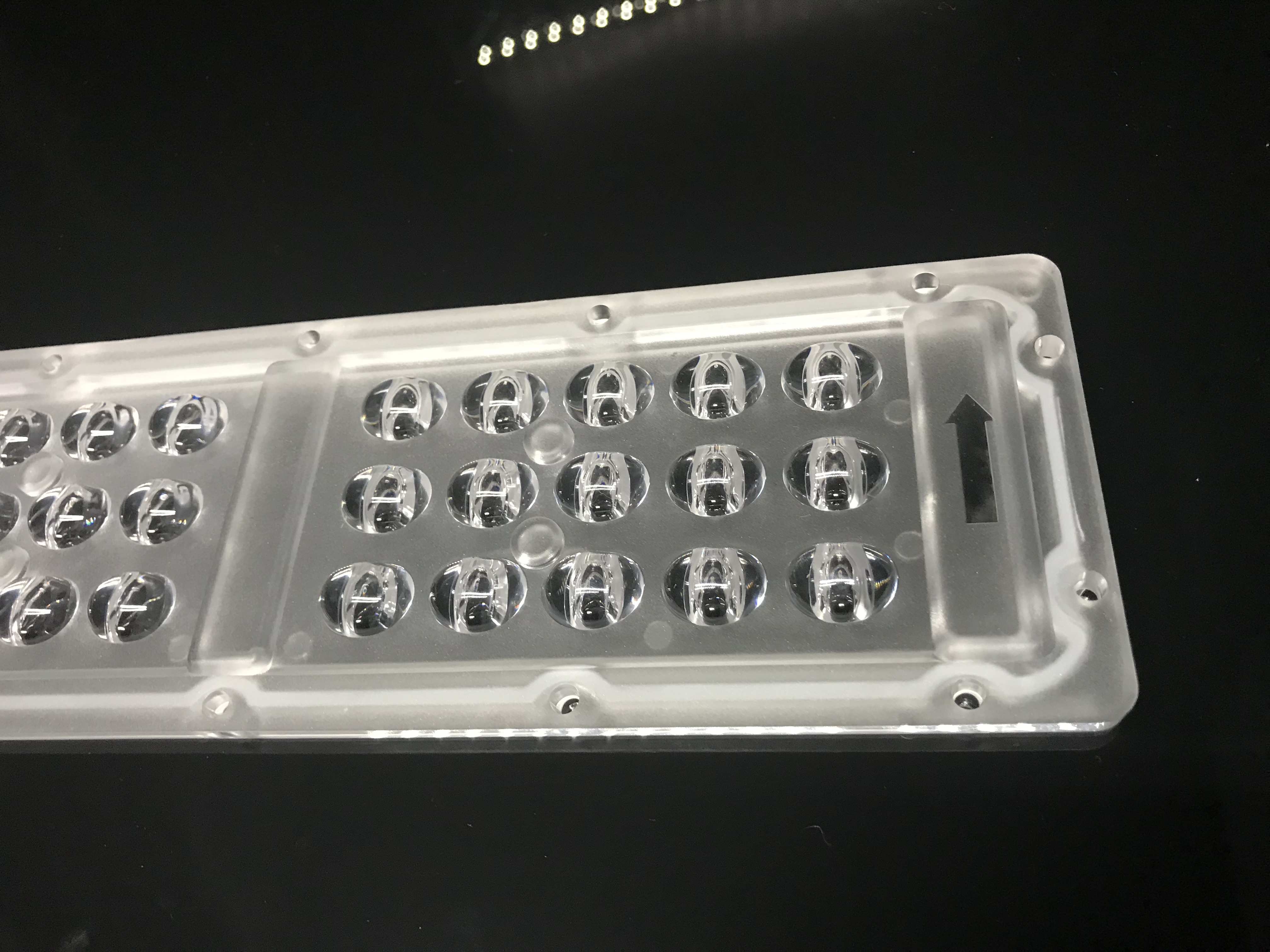 250x74-30H1 Street Light Lens-60×150°-B