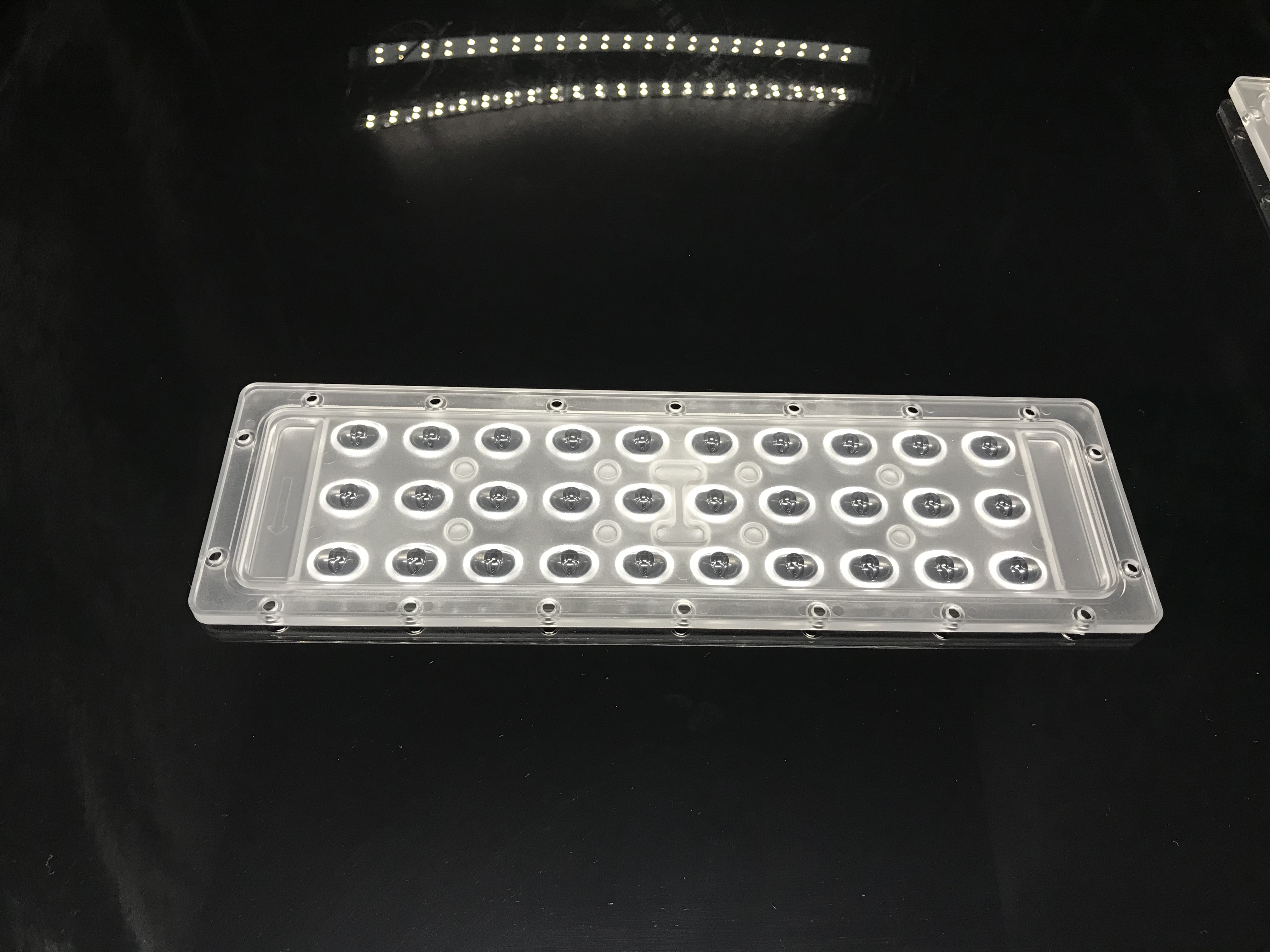 250x74-30H1 Street Light Lens-60×150°