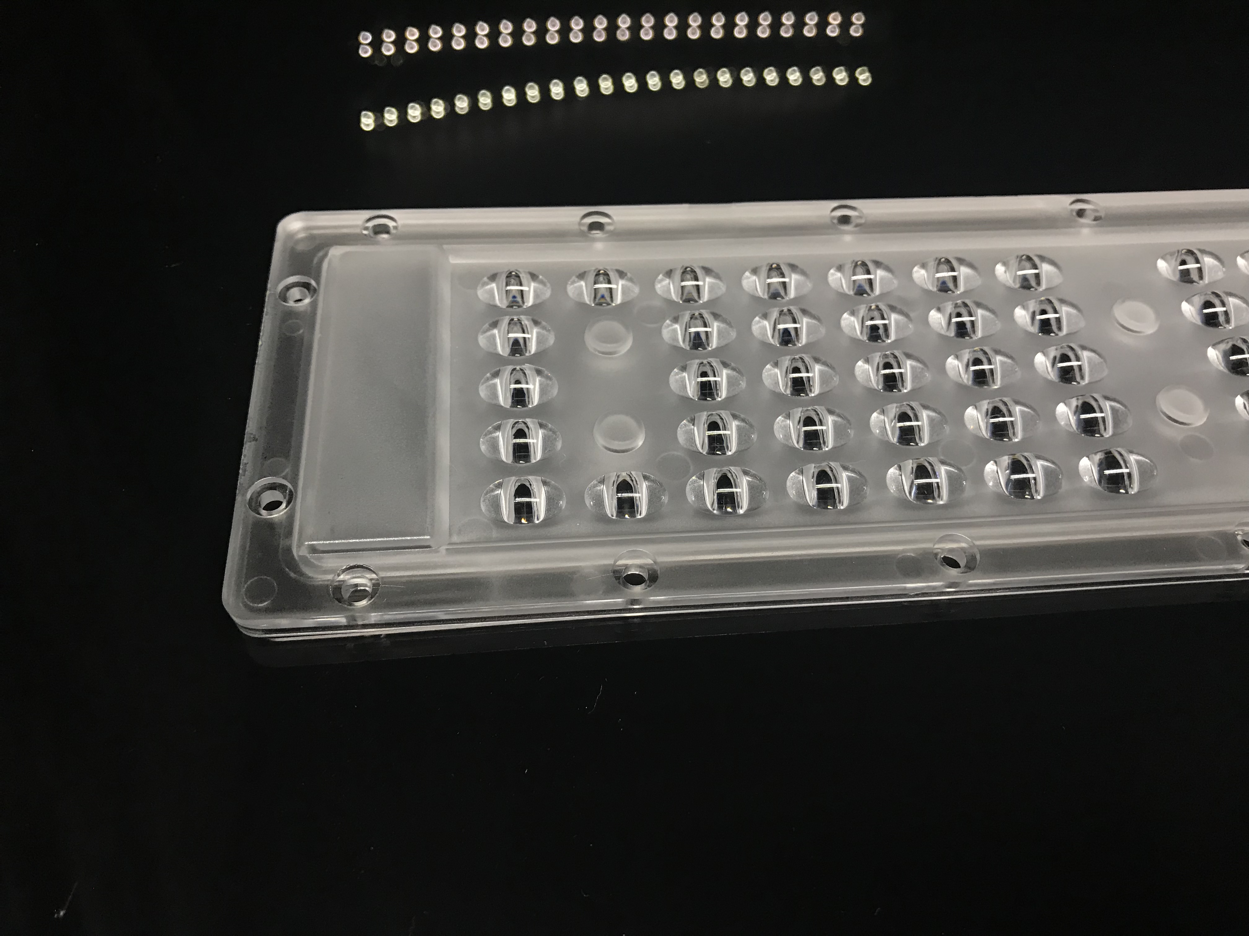 250x74-64H1 Street Light Lens-60×160°