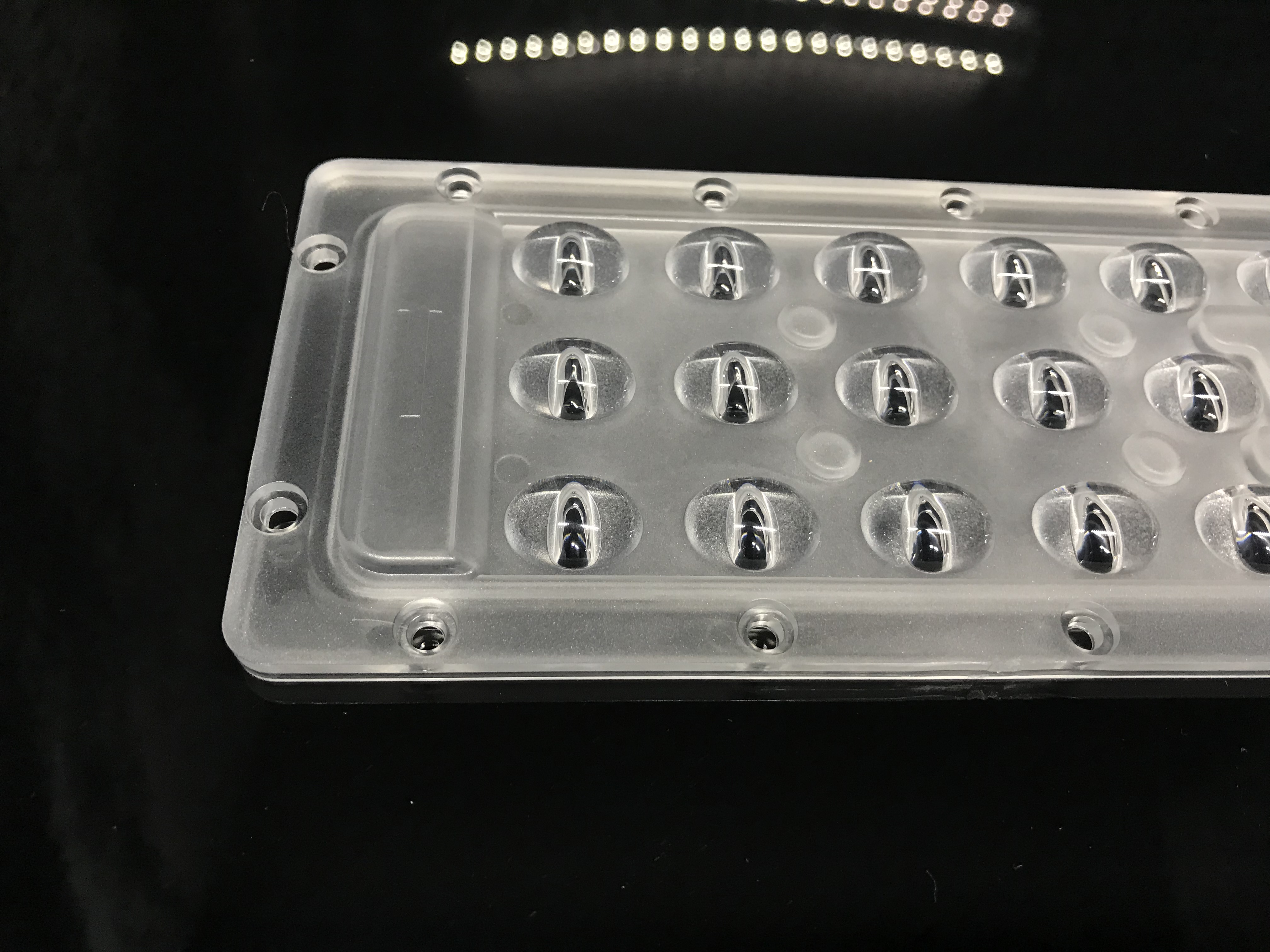 250x74-30H1 Street Light Lens-60×150°